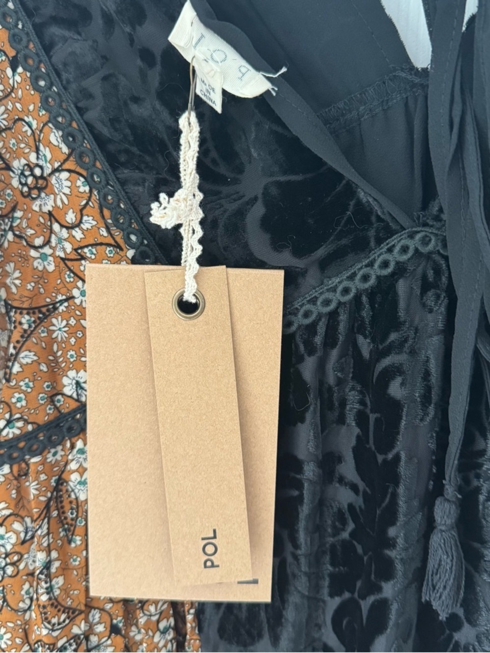Pol NWT Boho Floral Velvet Tunic Peasant Top Black Rust Tie Back Lace Trim - Picture 5 of 6
